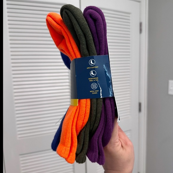 🦋Polo Ralph Lauren
Men's 6-Pk. Performance Colorful Crew Socks size-10-13 - Picture 3 of 7